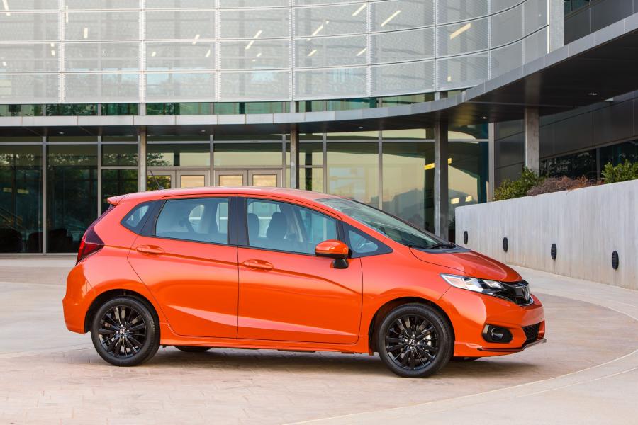  Honda Fit Sport 2017 года  (NA) (фото 31 из 71)
